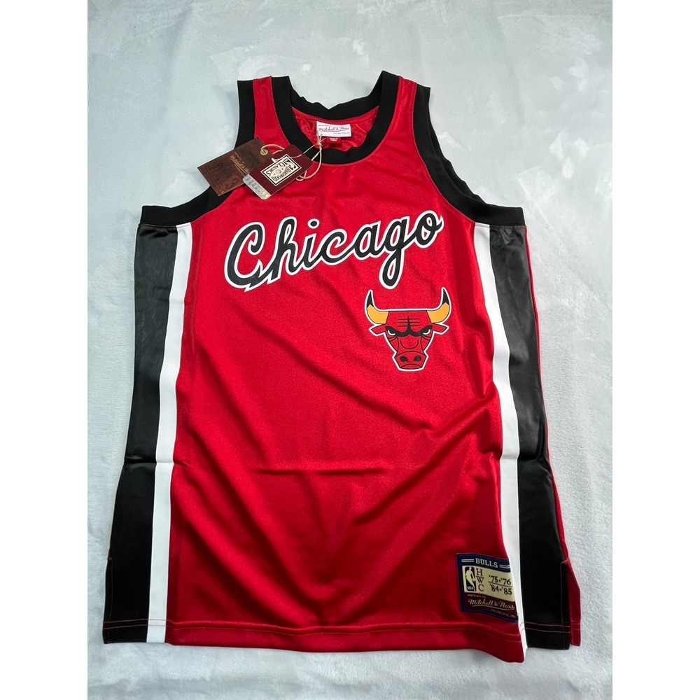 NWT Mitchell & Ness Chicago Bulls Mens‎ M Tank Shirt